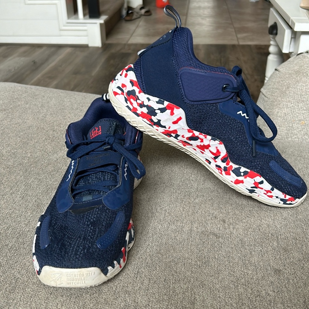 Men’s Adidas 10.5